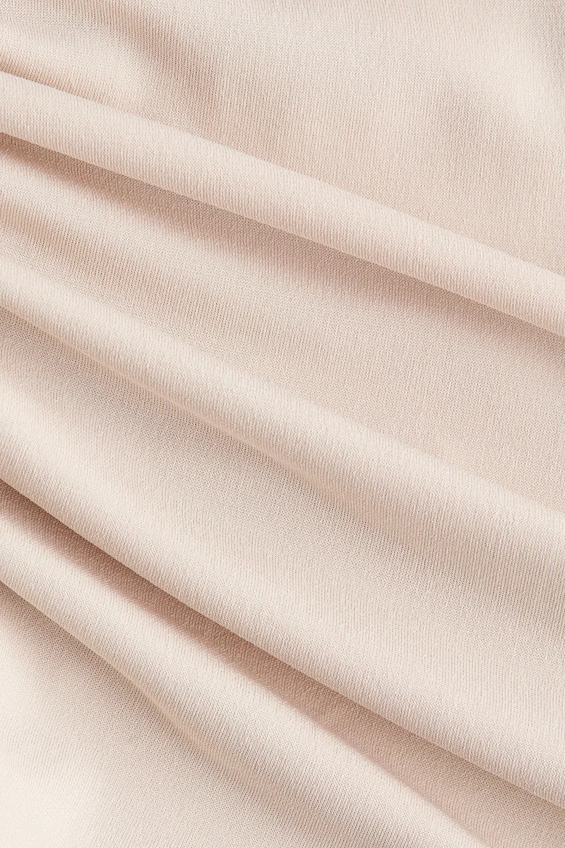 اتش اند ام فستان بتفاصيل كيب بتصميم منسدل